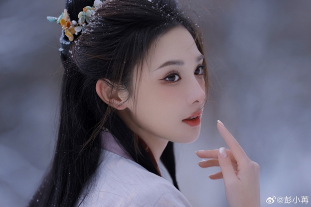 Nàng thơ Đông Cung gây sốt với tạo hình công chúa tuyết, netizen rần rần đòi trở lại đóng cổ trang - Ảnh 7.